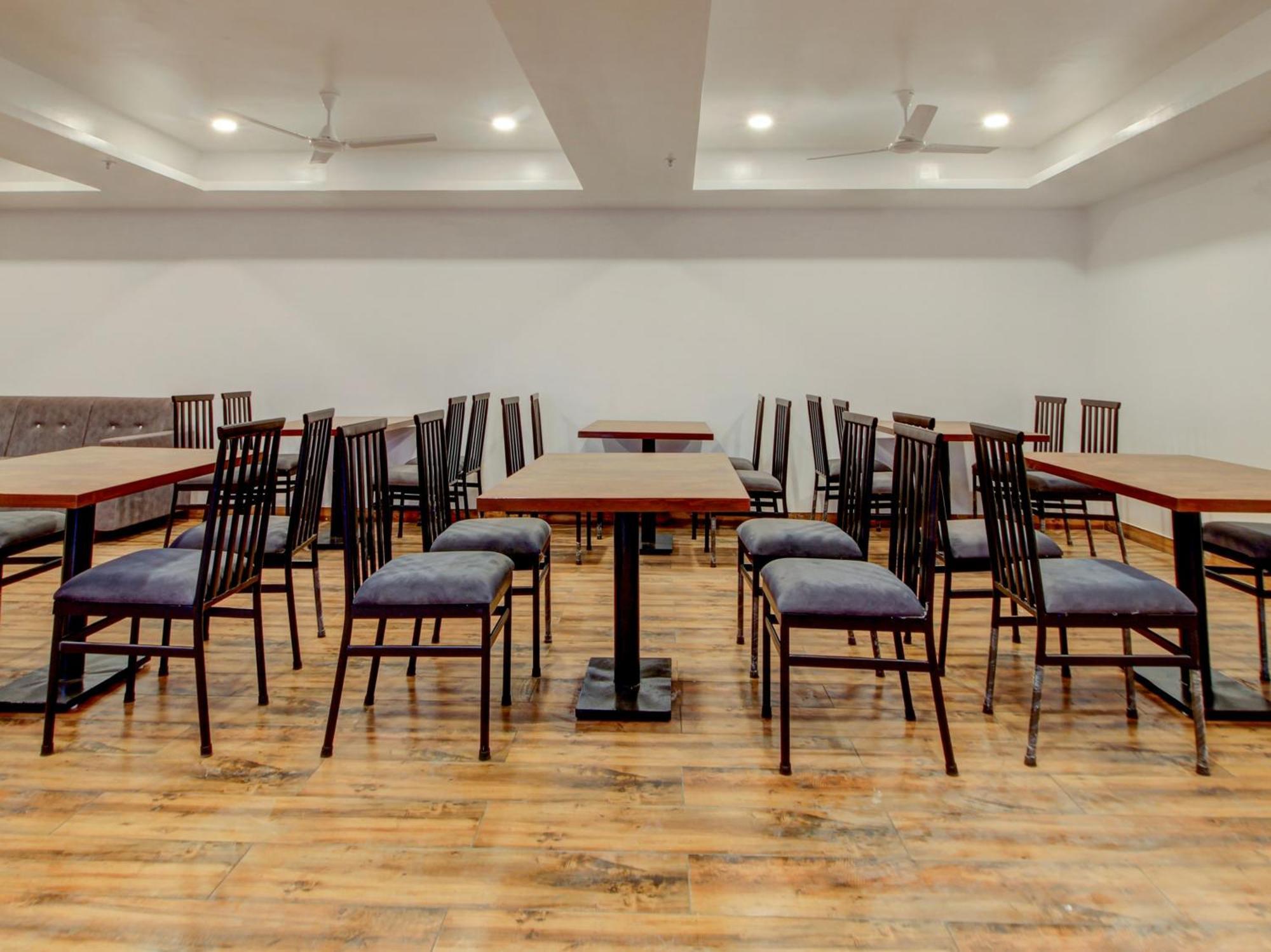 Townhouse Madgaon Hotel Raia Luaran gambar