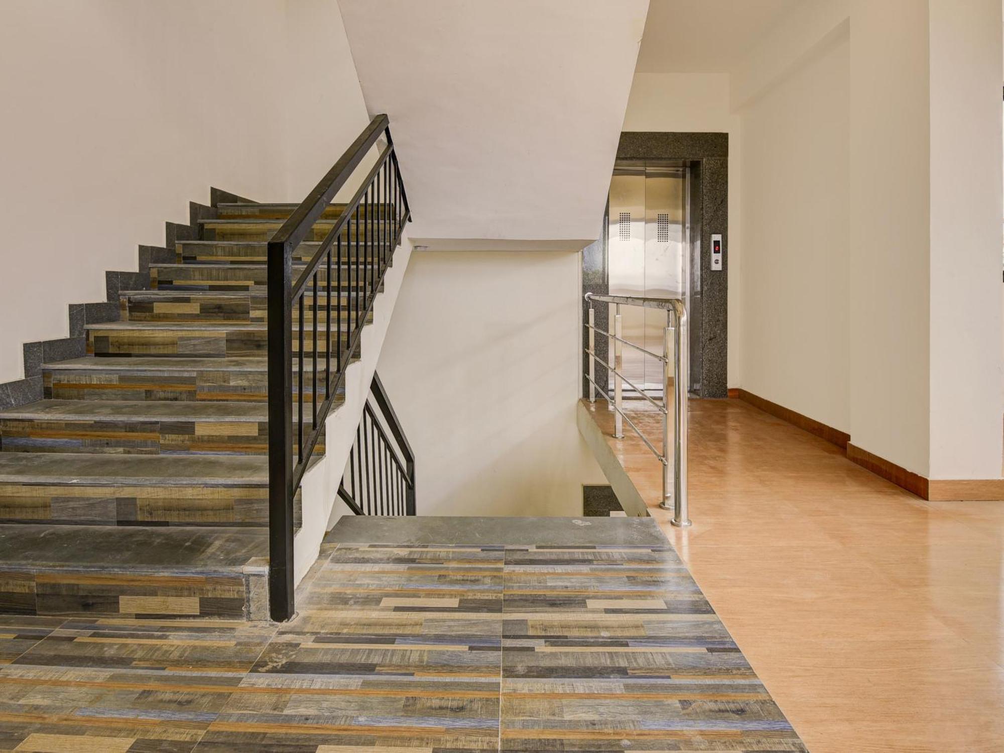 Townhouse Madgaon Hotel Raia Luaran gambar